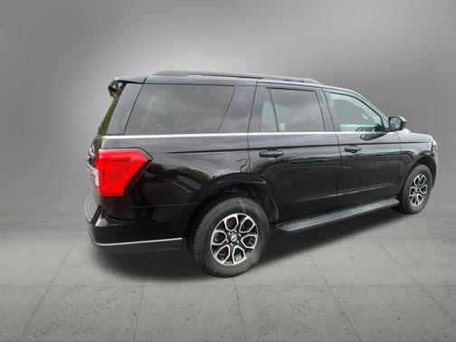 Agate Black Metallic 2023 Ford Expedition XLT