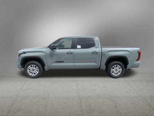 06x3 2026 Toyota Tundra SR5