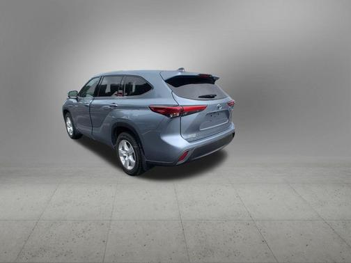 2021 Toyota Highlander Hybrid LE
