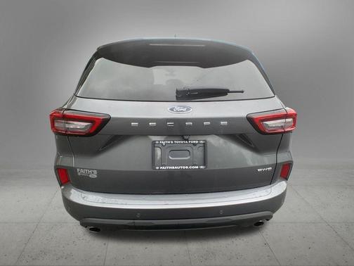 Carbonized Gray Metallic 2023 Ford Escape ST-Line