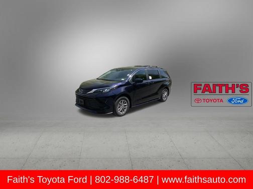 2025 Toyota Sienna LE