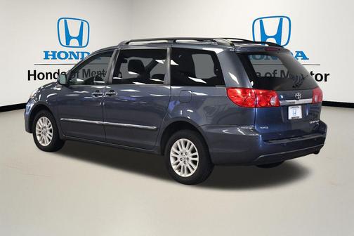 2010 Toyota Sienna XLE