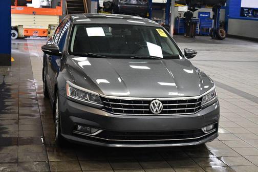 2016 Volkswagen Passat 1.8T SE