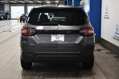 2023 Honda Pilot AWD LX