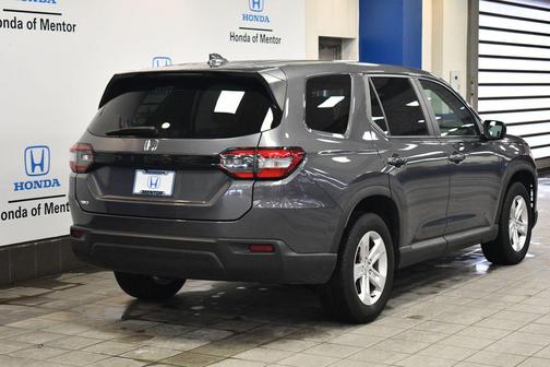 2023 Honda Pilot AWD LX