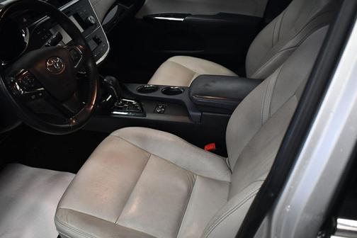 Classic Silver Metallic 2014 Toyota Avalon XLE Premium