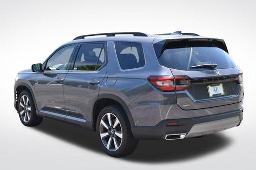 Gray Pearl 2024 Honda Pilot Touring 8-Passenger