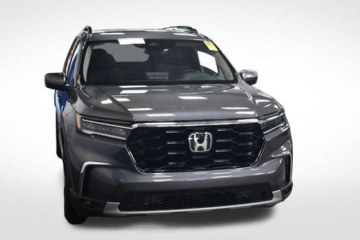Gray Pearl 2024 Honda Pilot Touring 8-Passenger