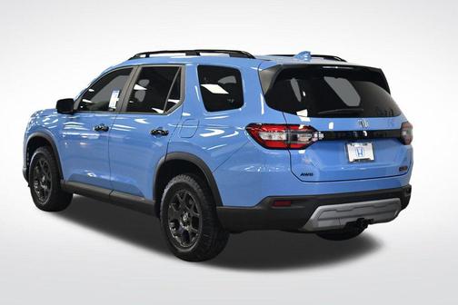 Obsidian 2024 Honda Pilot TrailSport