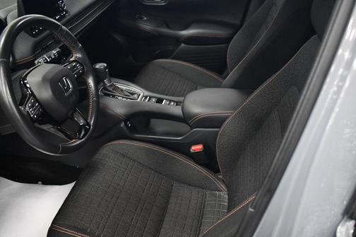 Urban Gray Pearl 2024 Honda HR-V Sport
