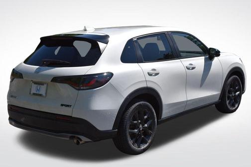 Platinum White Pearl 2024 Honda HR-V Sport