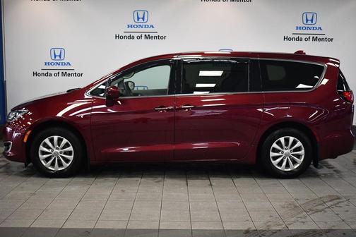 2018 Chrysler Pacifica Touring Plus