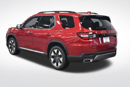 Radiant Red Metallic II 2026 Honda Pilot Touring 8-Passenger