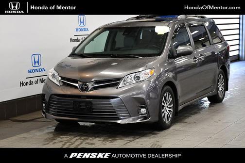 2018 Toyota Sienna XLE