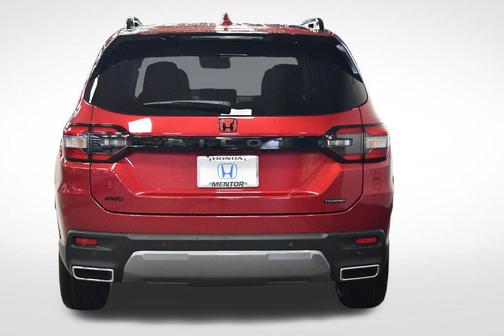 Radiant Red Metallic II 2026 Honda Pilot Touring 8-Passenger