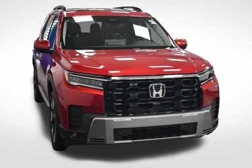 Radiant Red Metallic II 2026 Honda Pilot Touring 8-Passenger