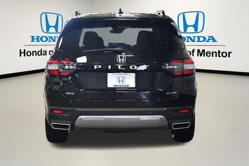Crystal Black Pearl 2026 Honda Pilot Elite