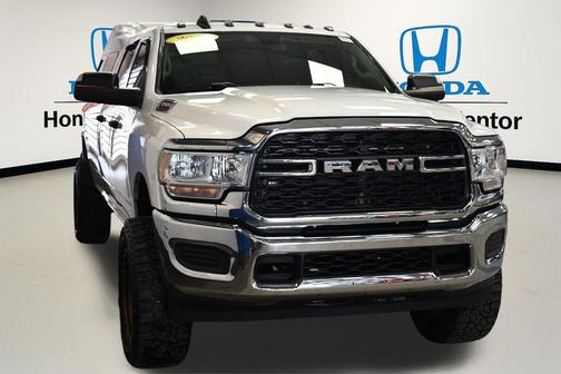 2020 RAM 2500 Tradesman Crew Cab 4x4 8' Box