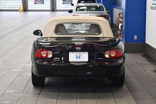 2005 Mazda MX-5 Miata LS