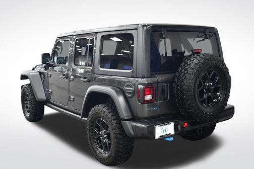 Granite Crystal Metallic Clearcoat 2024 Jeep Wrangler 4xe Willys