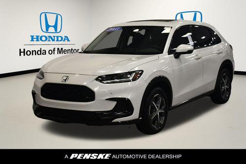 Platinum White Pearl 2023 Honda HR-V EX-L