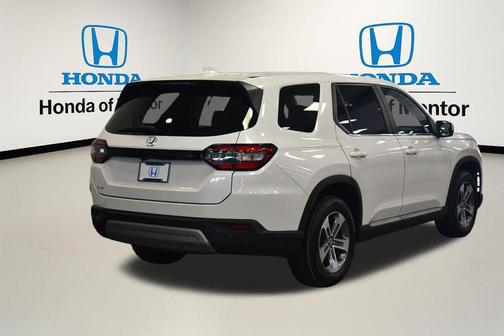 Platinum White 2023 Honda Pilot AWD EX-L 8 Passenger