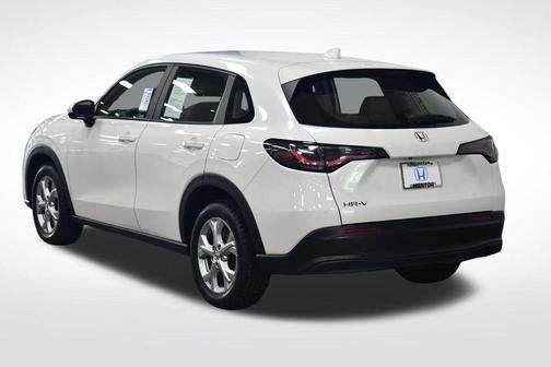 Platinum White 2023 Honda HR-V LX