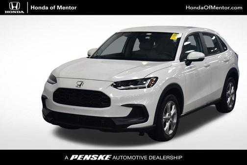 Platinum White 2023 Honda HR-V LX