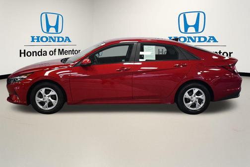 2021 Hyundai ELANTRA SE