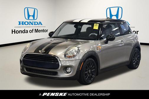 2017 MINI Hardtop Cooper