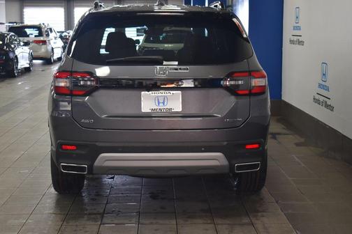 2025 Honda Pilot Touring 8-Passenger