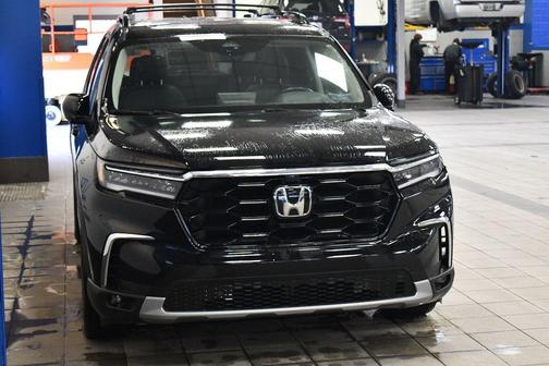 2023 Honda Pilot AWD Elite