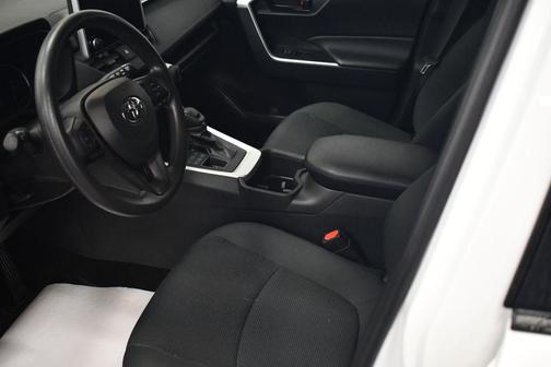 Ice Cap 2024 Toyota RAV4 LE