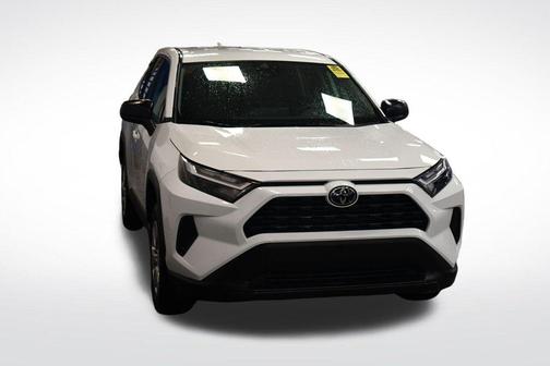 Ice Cap 2024 Toyota RAV4 LE