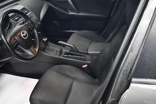 Graphite 2012 Mazda Mazda3 i Touring