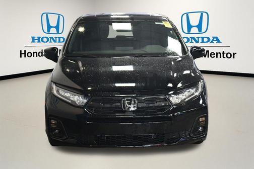 Crystal Black Pearl 2025 Honda Odyssey Sport-L