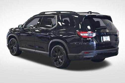 Crystal Black Pearl 2026 Honda Pilot Black Edition