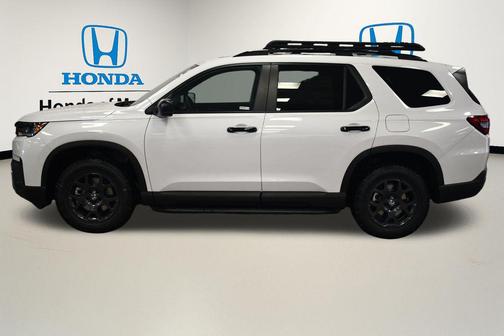 Platinum White Pearl 2026 Honda Pilot TrailSport