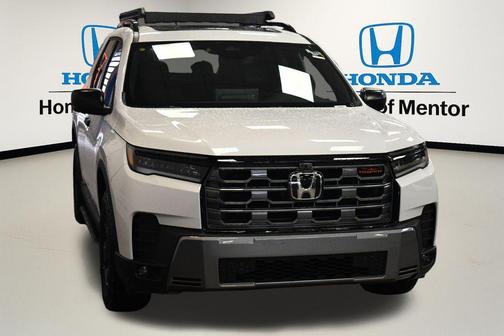 Platinum White Pearl 2026 Honda Pilot TrailSport