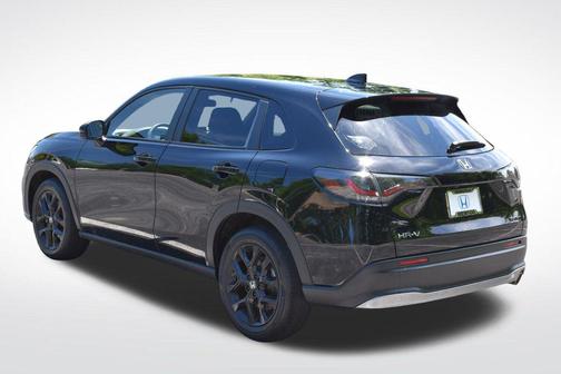 Crystal Black Pearl 2024 Honda HR-V Sport