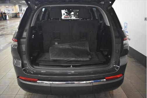 2021 Jeep Grand Cherokee L Laredo
