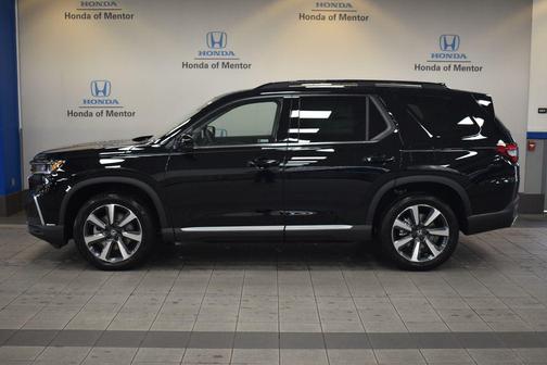 2025 Honda Pilot Touring 8-Passenger