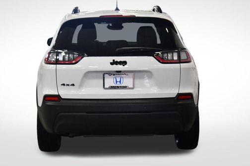 Bright White Clearcoat 2023 Jeep Cherokee Altitude