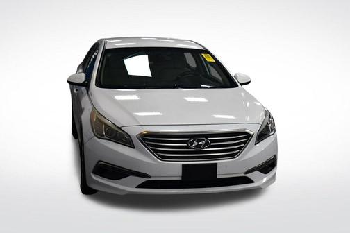 Quartz White Pearl 2015 Hyundai SONATA SE