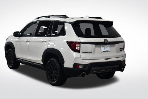 Platinum White Pearl 2022 Honda Passport AWD TrailSport
