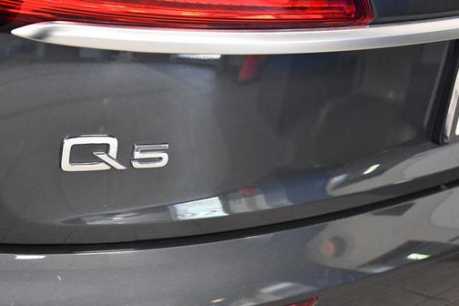 Gray Metallic 2021 Audi Q5 45 Premium