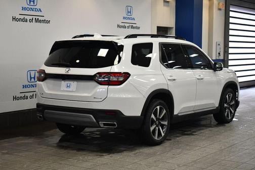 2023 Honda Pilot AWD Elite