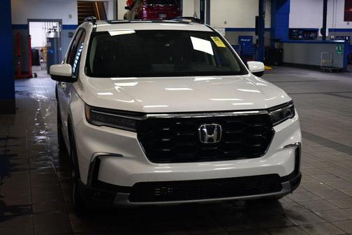 2023 Honda Pilot AWD Elite