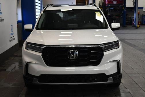 2023 Honda Pilot AWD Elite