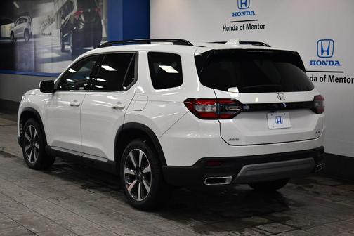 2023 Honda Pilot AWD Elite